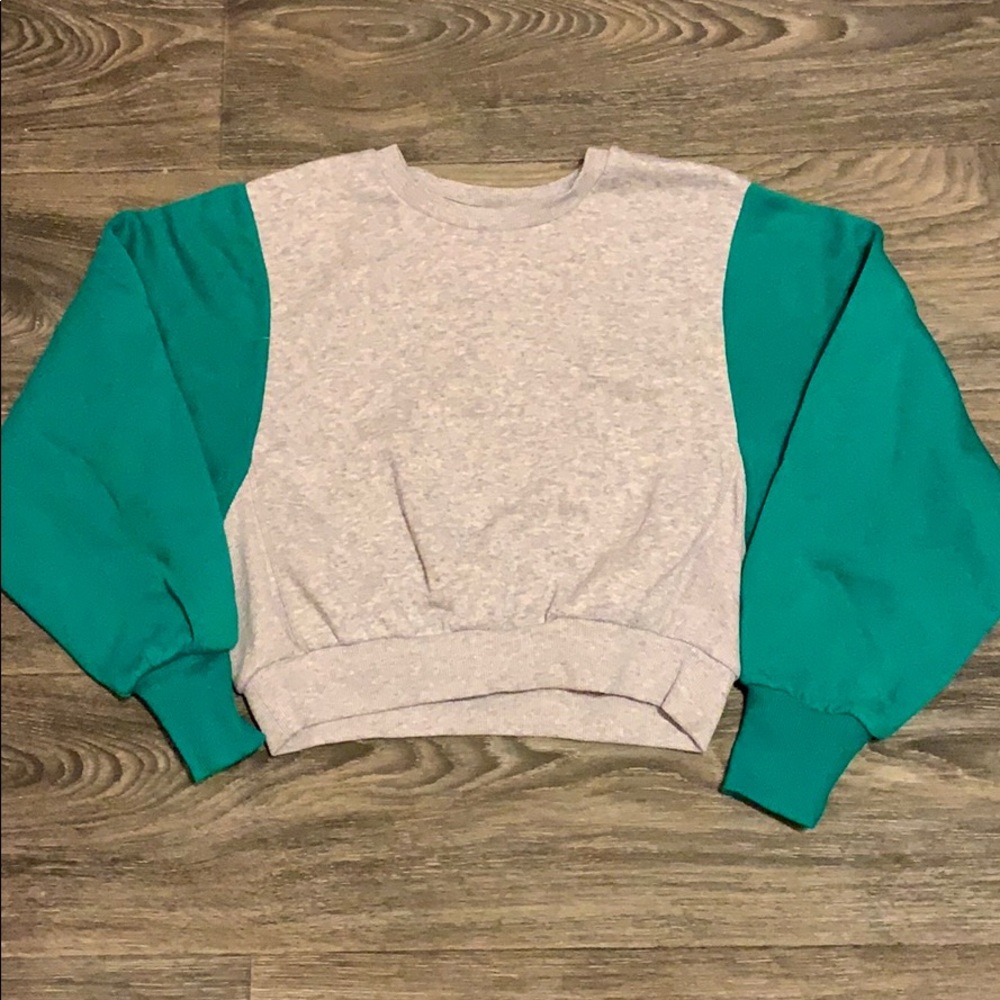 ©️ Cropped Color Block Crew Neck ©️